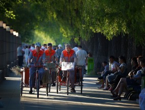 保险代理人奋战“开门红” 有险企分公司首日保费超亿元